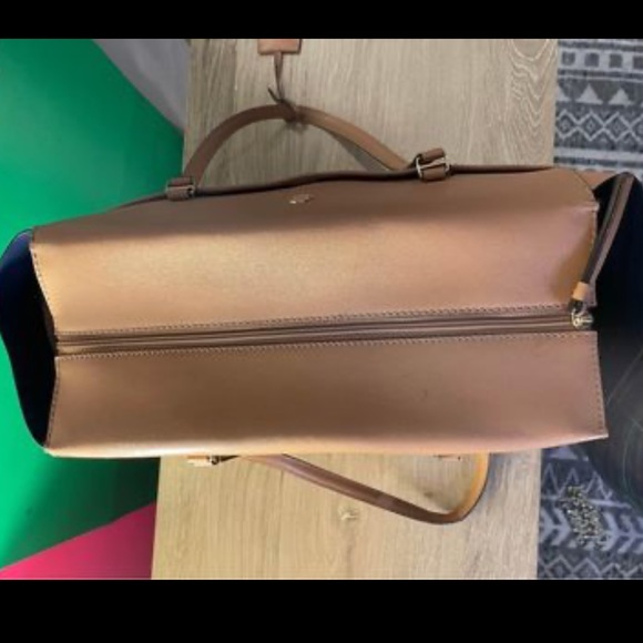 ONE Tory  Burch Wallet - Picture 8 of 13